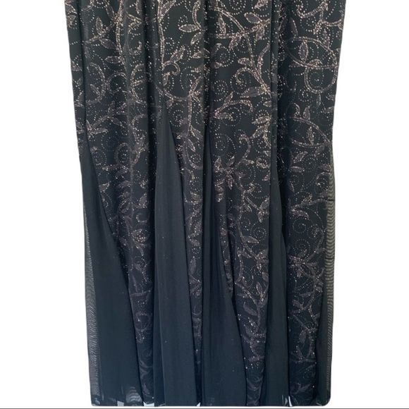 SzL Olivia Matthews Black & Gold Long Dress - Picture 3 of 5